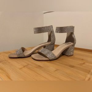 The wishbone collection crystal heel